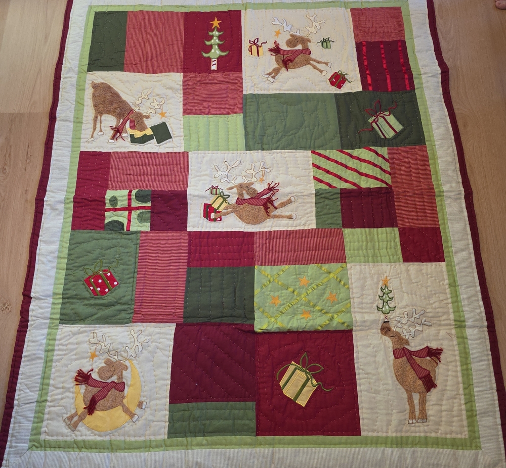 Coldwater Creek Festive Reindeer Patchwork Throw in Red, Green & Cream